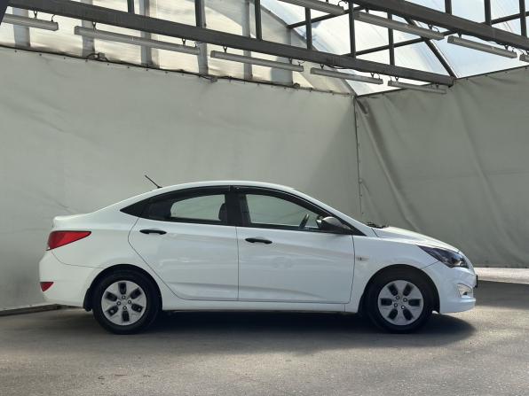 Hyundai Solaris I Рестайлинг с пробегом 2015 года, цена 900 000 рублей, 123574 км, седан, Автокод Объявления