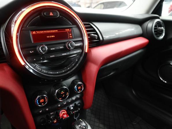 Mini Hatch III (F55/F56) с пробегом 2014 года, цена 1 649 900 рублей, 109000 км, хэтчбек, Автокод Объявления