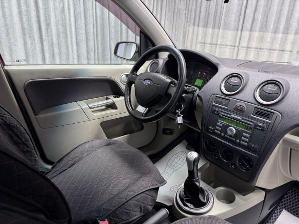 Ford Fusion I Рестайлинг с пробегом 2007 года, цена 450 000 рублей, 142860 км, хэтчбек, Автокод Объявления