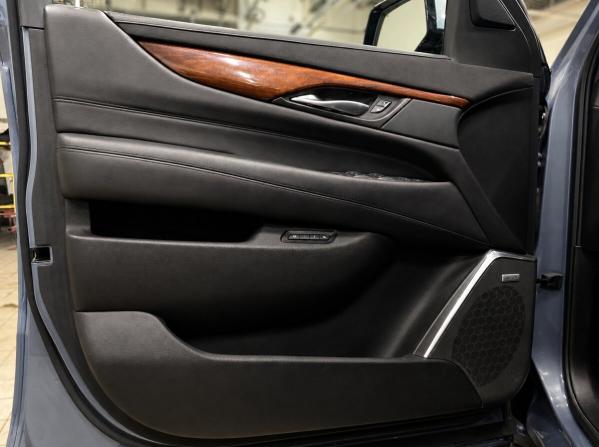 Cadillac Escalade IV с пробегом 2016 года, цена 4 160 000 рублей, 124513 км, внедорожник, Автокод Объявления
