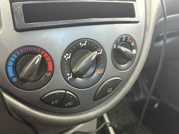Ford Focus I Рестайлинг с пробегом 2002 года, цена 270 000 рублей, 258157 км, седан, Автокод Объявления