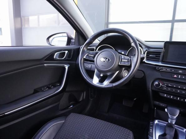 Kia Ceed III с пробегом 2018 года, цена 1 870 000 рублей, 33052 км, хэтчбек, Автокод Объявления