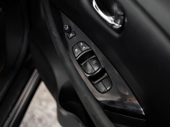 Nissan Leaf I (ZE0/AZE0) с пробегом 2014 года, цена 865 000 рублей, 77727 км, хэтчбек, Автокод Объявления