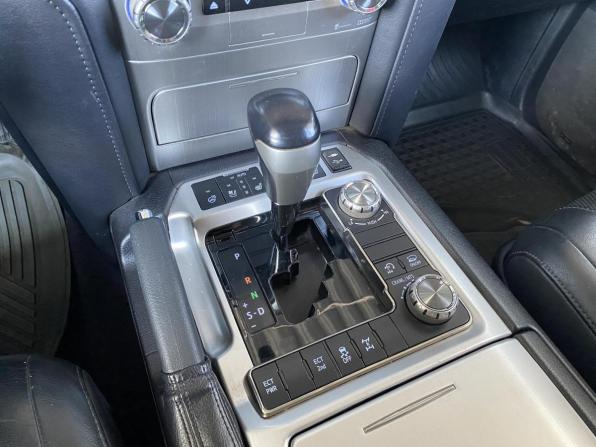 Toyota Land Cruiser 200 Series Рестайлинг 2 с пробегом 2016 года, цена 5 750 000 рублей, 170932 км, внедорожник, Автокод Объявления