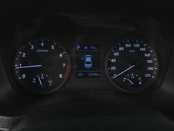 Hyundai Solaris II с пробегом 2017 года, цена 1 519 000 рублей, 122348 км, седан, Автокод Объявления