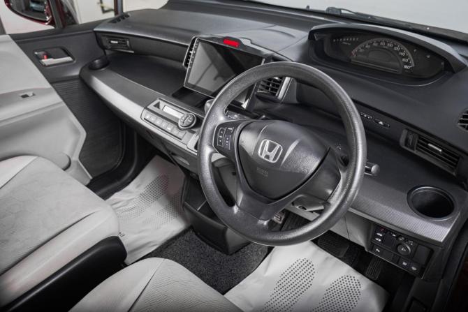 Honda Freed I с пробегом 2009 года, цена 1 079 000 рублей, 198000 км, компактвэн, Автокод Объявления