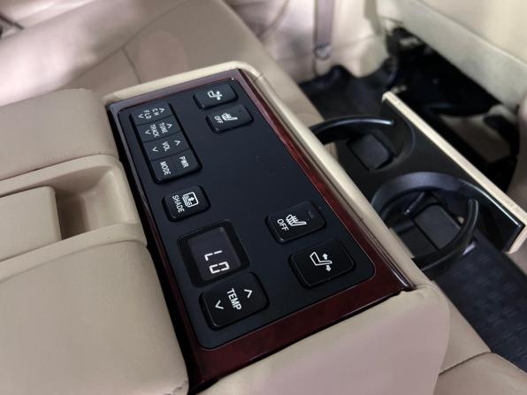 Toyota Camry VII (XV50) с пробегом 2013 года, цена 1 630 000 рублей, 235330 км, седан, Автокод Объявления