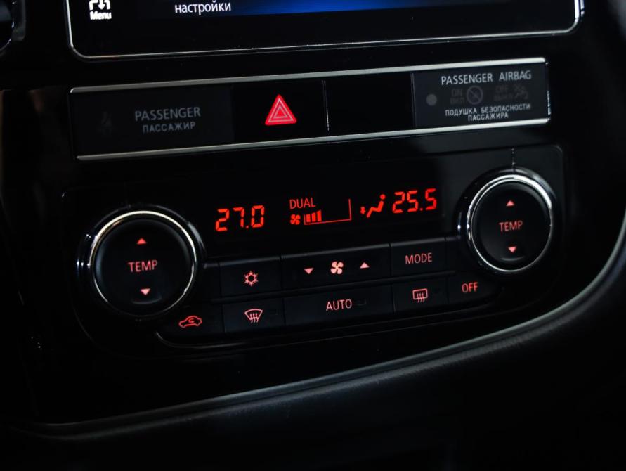 Mitsubishi Outlander III Рестайлинг 3 Санкт-Петербург  - изображение 17