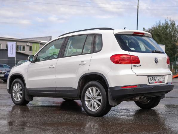 Volkswagen Tiguan I Рестайлинг с пробегом 2013 года, цена 1 059 000 рублей, 242019 км, внедорожник, Автокод Объявления