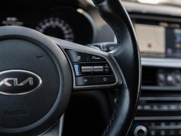 Kia Optima IV Рестайлинг с пробегом 2019 года, цена 2 399 000 рублей, 68893 км, седан, Автокод Объявления