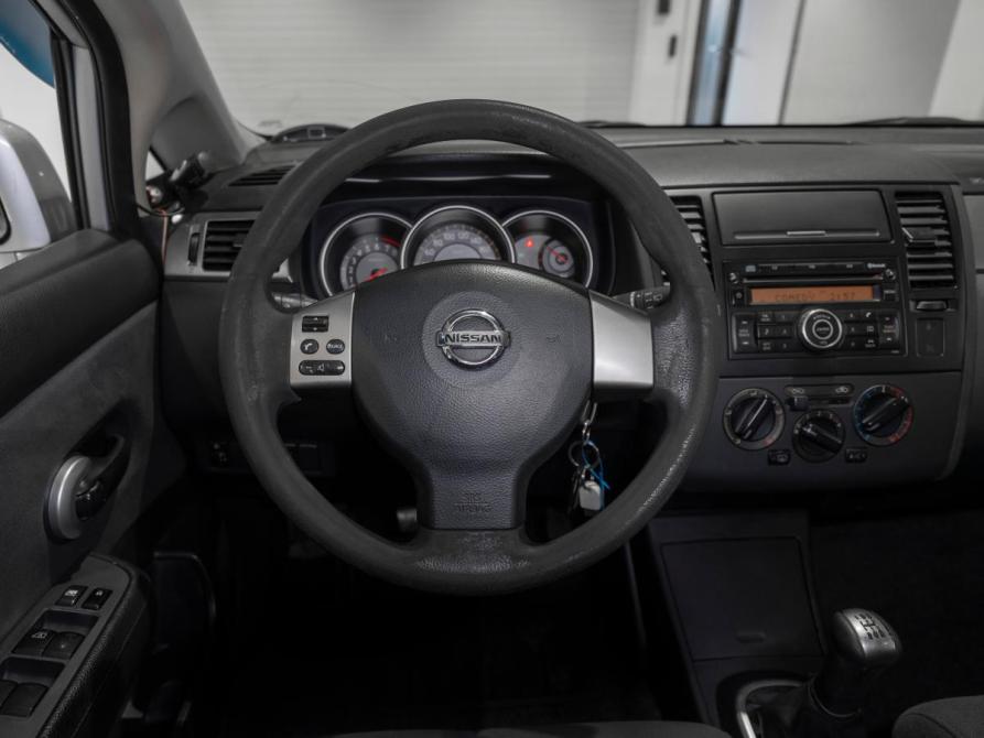 Nissan Tiida I Москва  - изображение 10