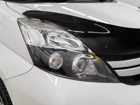 Toyota ISis I Рестайлинг с пробегом 2014 года, цена 1 325 000 рублей, 154000 км, компактвэн, Автокод Объявления