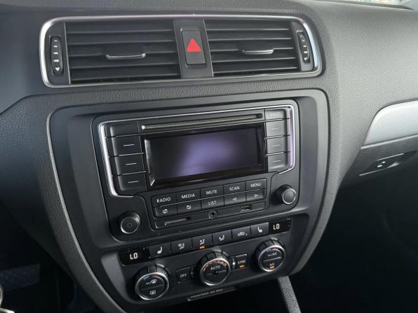 Volkswagen Jetta VI с пробегом 2013 года, цена 1 260 000 рублей, 189696 км, седан, Автокод Объявления
