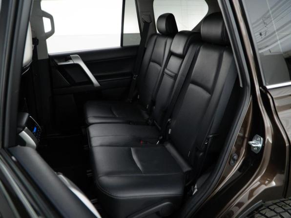 Toyota Land Cruiser Prado 150 Series Рестайлинг 2 с пробегом 2019 года, цена 5 127 077 рублей, 129168 км, внедорожник, Автокод Объявления