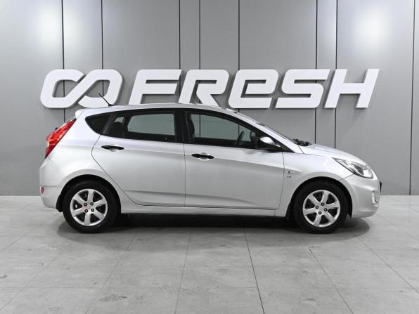 Hyundai Solaris I с пробегом 2014 года, цена 989 000 рублей, 129367 км, хэтчбек, Автокод Объявления