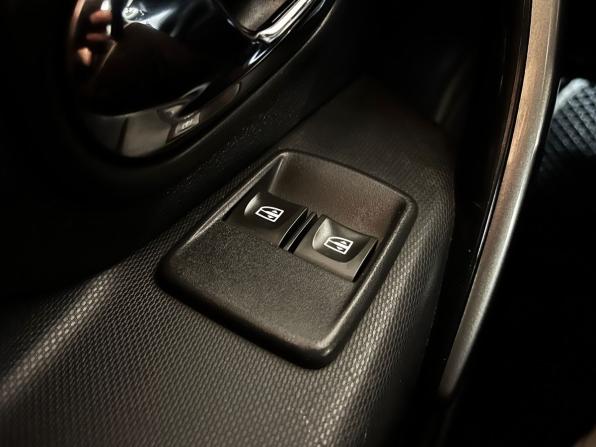 Renault Sandero II с пробегом 2016 года, цена 1 029 900 рублей, 132000 км, хэтчбек, Автокод Объявления