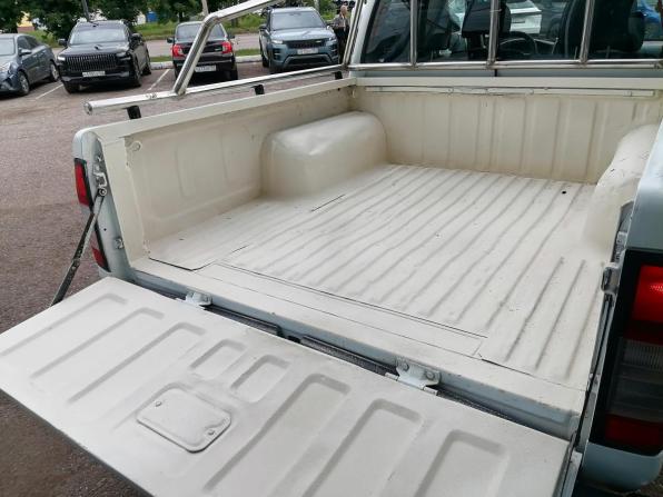 Nissan NP300 с пробегом 2010 года, цена 1 155 000 рублей, 317951 км, пикап, Автокод Объявления