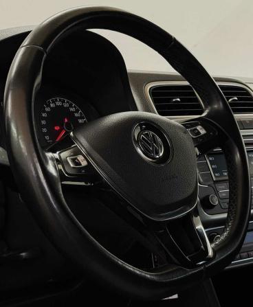 Volkswagen Polo V Рестайлинг с пробегом 2016 года, цена 950 000 рублей, 167794 км, седан, Автокод Объявления
