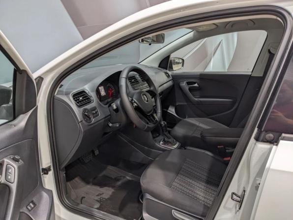 Volkswagen Polo V Рестайлинг с пробегом 2019 года, цена 1 185 000 рублей, 141923 км, седан, Автокод Объявления
