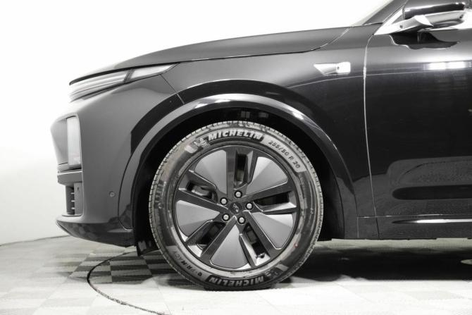 Новый Li Auto (Lixiang) L7 I Рестайлинг 2025 года, цена 10 926 535 рублей, внедорожник, Автокод Объявления