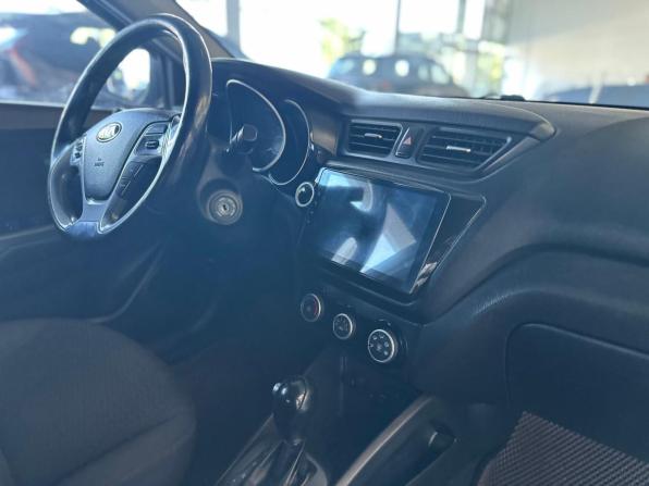 Kia Rio III Рестайлинг с пробегом 2015 года, цена 1 039 000 рублей, 170000 км, седан, Автокод Объявления