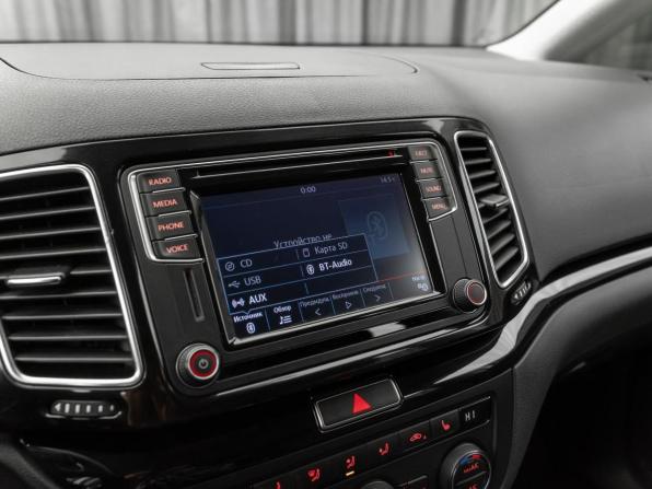 SEAT Alhambra II Рестайлинг с пробегом 2015 года, цена 1 360 000 рублей, 225219 км, минивэн, Автокод Объявления