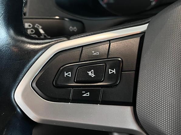 Volkswagen Polo VI с пробегом 2021 года, цена 1 650 000 рублей, 110539 км, лифтбек, Автокод Объявления