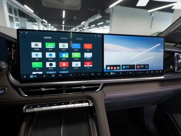 Geely Monjaro I Рестайлинг 2 с пробегом 2026 года, цена 4 400 000 рублей, 11 км, внедорожник, Автокод Объявления