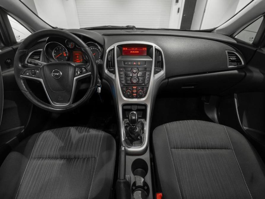 Opel Astra J Москва  - изображение 8