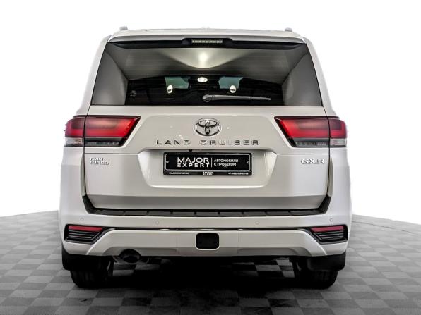 Toyota Land Cruiser 300 Series с пробегом 2022 года, цена 8 950 000 рублей, 53340 км, внедорожник, Автокод Объявления