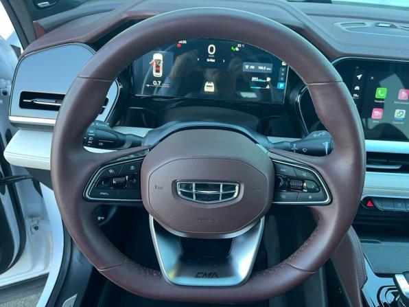 Geely Monjaro I с пробегом 2023 года, цена 3 670 000 рублей, 43430 км, внедорожник, Автокод Объявления