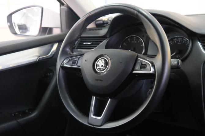 Skoda Octavia III (A7) с пробегом 2014 года, цена 1 549 000 рублей, 135000 км, лифтбек, Автокод Объявления