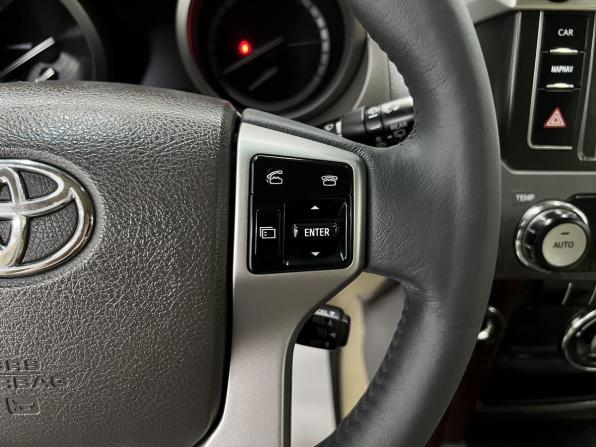 Toyota Land Cruiser Prado 150 Series Рестайлинг 1 с пробегом 2013 года, цена 3 650 000 рублей, 184036 км, внедорожник, Автокод Объявления