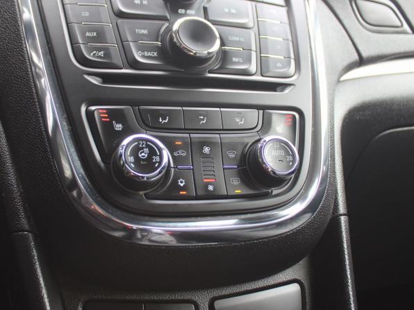 Opel Mokka I с пробегом 2013 года, цена 899 000 рублей, 187301 км, внедорожник, Автокод Объявления