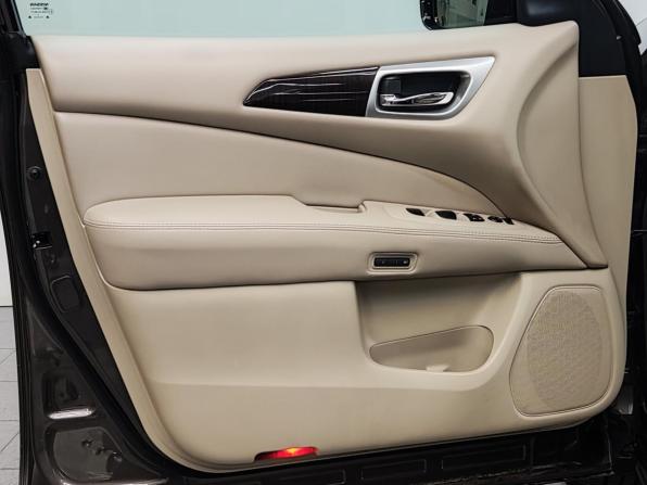 Nissan Pathfinder IV с пробегом 2014 года, цена 1 950 000 рублей, 143000 км, внедорожник, Автокод Объявления