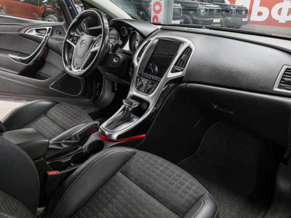 Opel Astra J Рестайлинг с пробегом 2013 года, цена 750 000 рублей, 153676 км, хэтчбек, Автокод Объявления