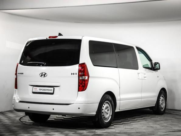 Hyundai H-1 II Рестайлинг 2 с пробегом 2018 года, цена 3 000 000 рублей, 118752 км, минивэн, Автокод Объявления