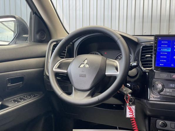 Mitsubishi Outlander III Рестайлинг 2 с пробегом 2017 года, цена 1 447 000 рублей, 270002 км, внедорожник, Автокод Объявления