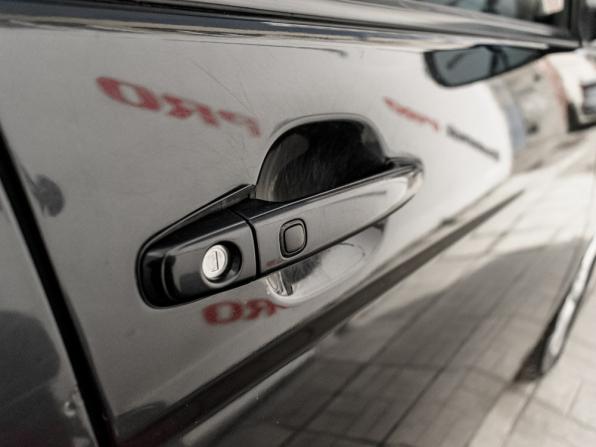 Toyota ISis I Рестайлинг с пробегом 2009 года, цена 1 140 000 рублей, 192621 км, минивэн, Автокод Объявления