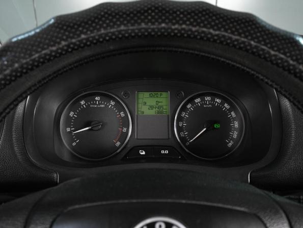 Skoda Fabia II Рестайлинг с пробегом 2011 года, цена 779 000 рублей, 284489 км, хэтчбек, Автокод Объявления