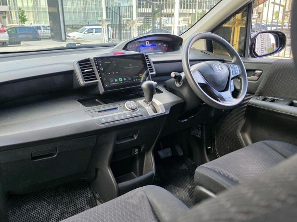 Honda Freed I Рестайлинг с пробегом 2012 года, цена 977 000 рублей, 159968 км, компактвэн, Автокод Объявления
