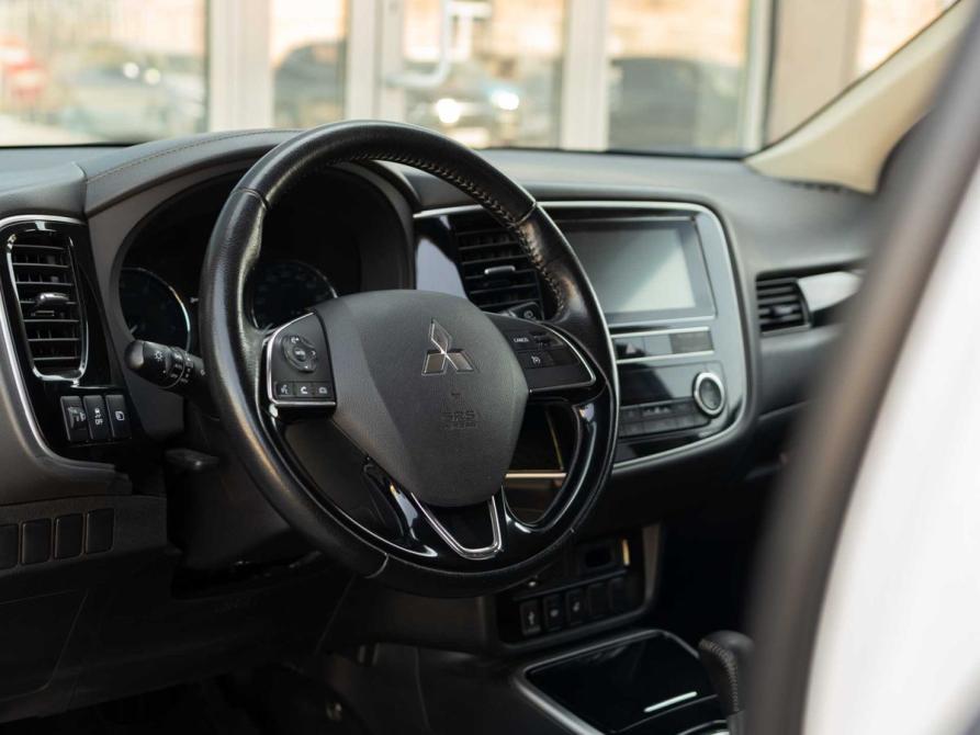Mitsubishi Outlander III Рестайлинг 3 Новосибирск  - изображение 11