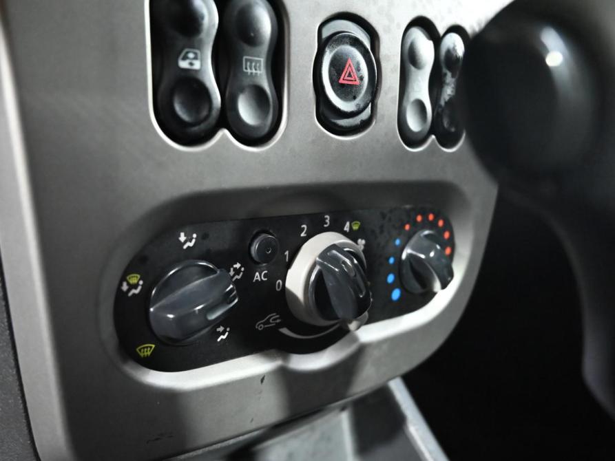 Renault Logan I Рестайлинг Екатеринбург  - изображение 8