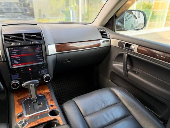 Volkswagen Touareg I Рестайлинг с пробегом 2006 года, цена 965 000 рублей, 286987 км, внедорожник, Автокод Объявления
