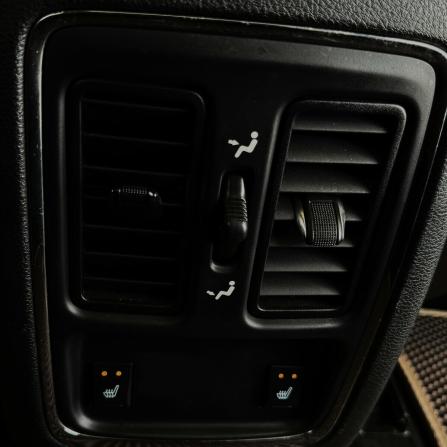 Jeep Grand Cherokee IV (WK2) с пробегом 2012 года, цена 2 300 000 рублей, 136465 км, внедорожник, Автокод Объявления