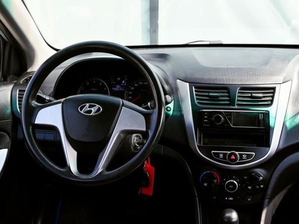 Hyundai Solaris I с пробегом 2010 года, цена 665 000 рублей, 253143 км, седан, Автокод Объявления
