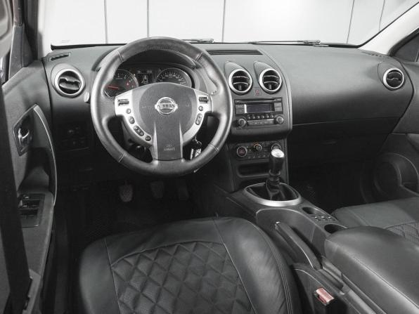 Nissan Qashqai I Рестайлинг с пробегом 2011 года, цена 1 019 000 рублей, 271285 км, внедорожник, Автокод Объявления
