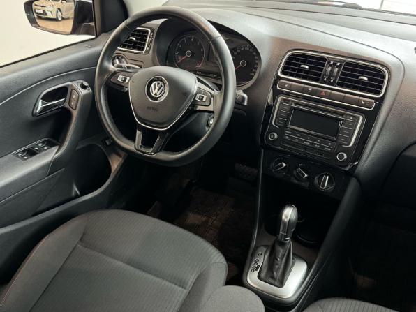Volkswagen Polo V Рестайлинг с пробегом 2017 года, цена 1 149 000 рублей, 95000 км, седан, Автокод Объявления