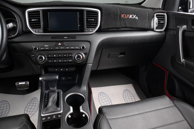 Kia Sportage IV Рестайлинг с пробегом 2018 года, цена 2 559 000 рублей, 44000 км, внедорожник, Автокод Объявления