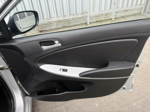 Hyundai Solaris I с пробегом 2013 года, цена 665 000 рублей, 238329 км, хэтчбек, Автокод Объявления